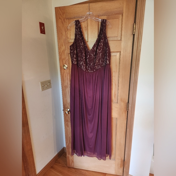 Bridesmaid Dress - Picture 2 of 8